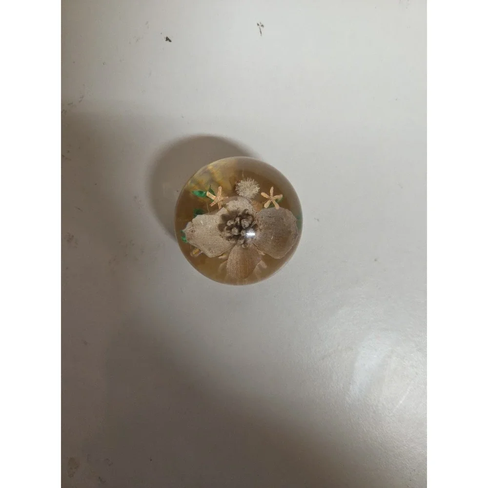 Flowers In Acrylic‎ Vintage Decorative Paperweight